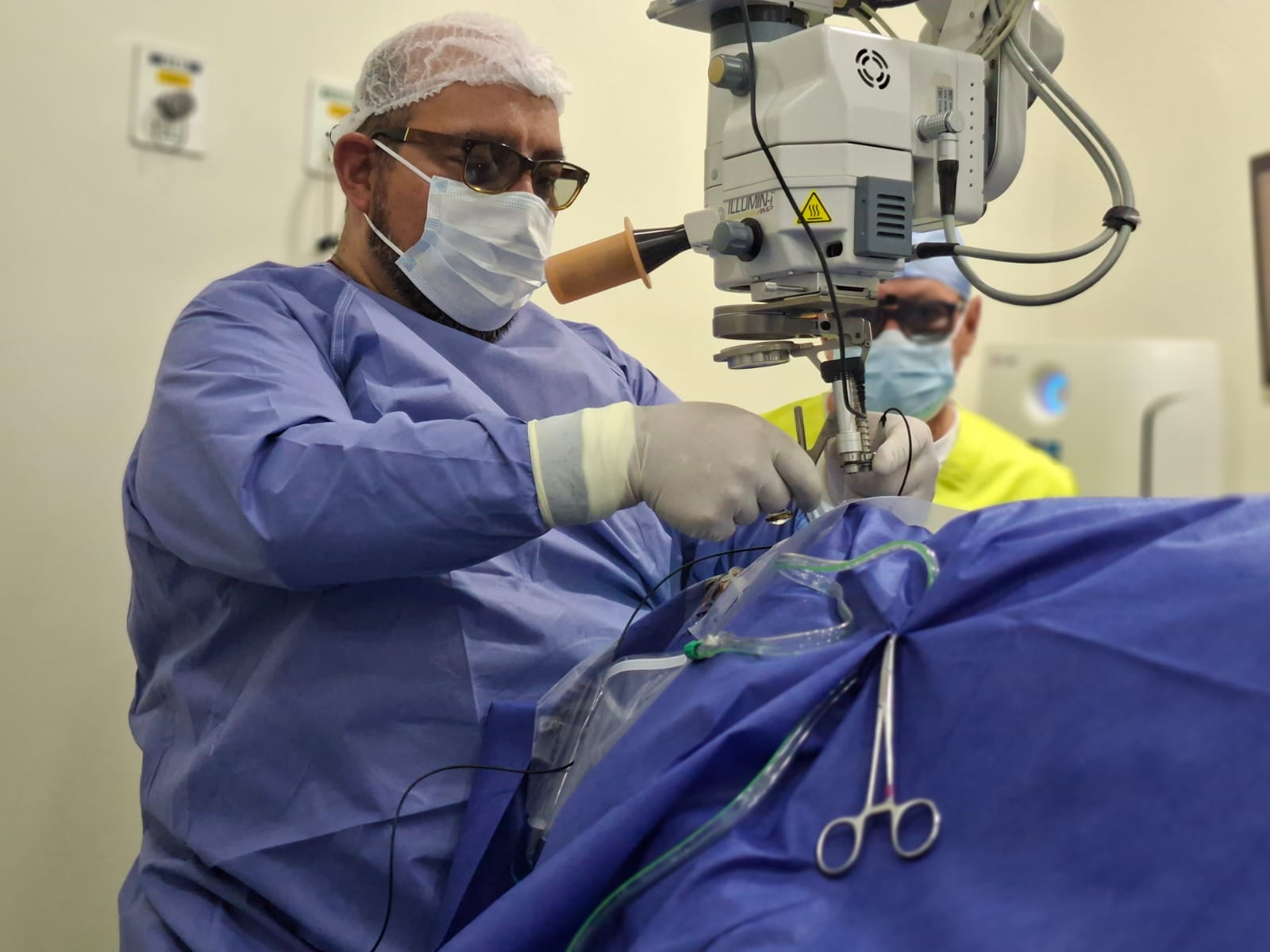 Imagen de Invertidores en cirugía de retina